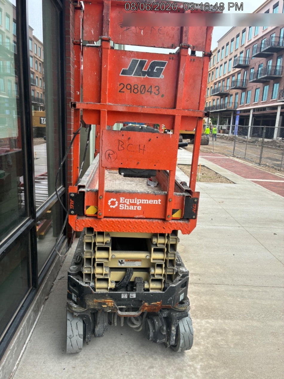 2023 JLG ES1932