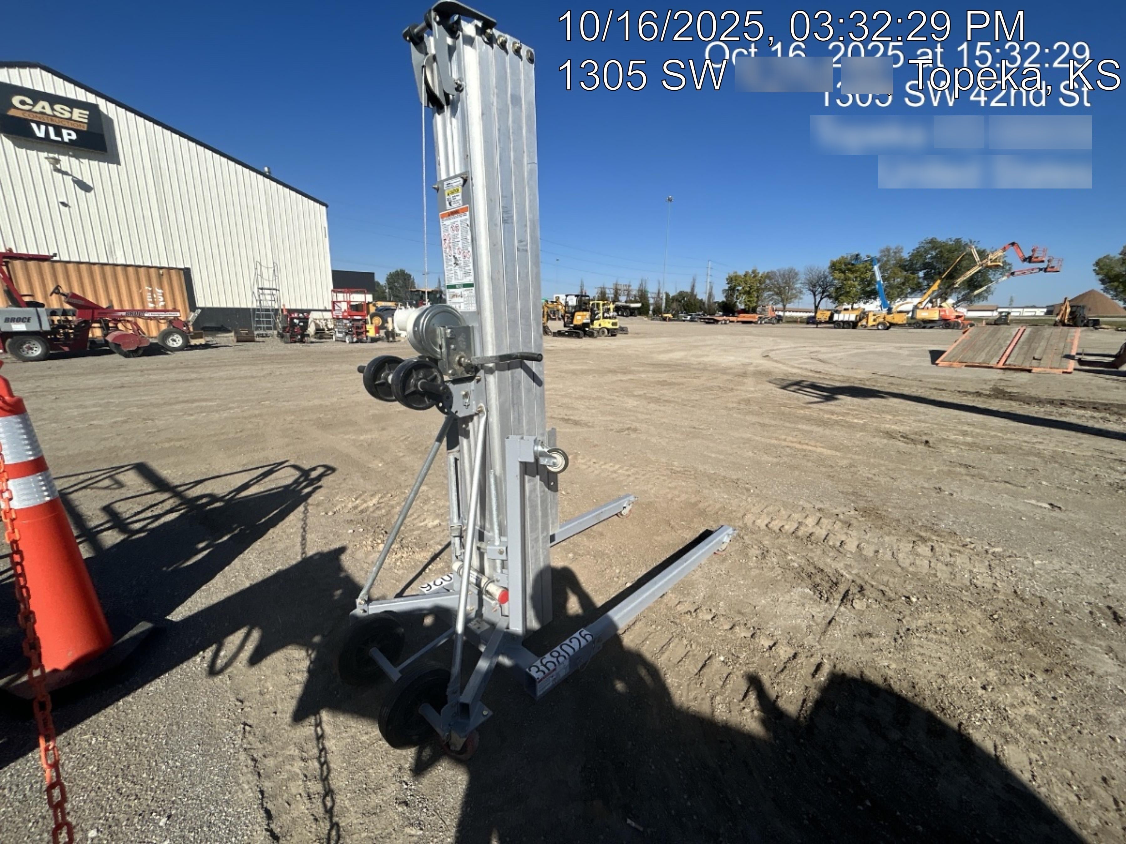 2023 GENIE SLC-24