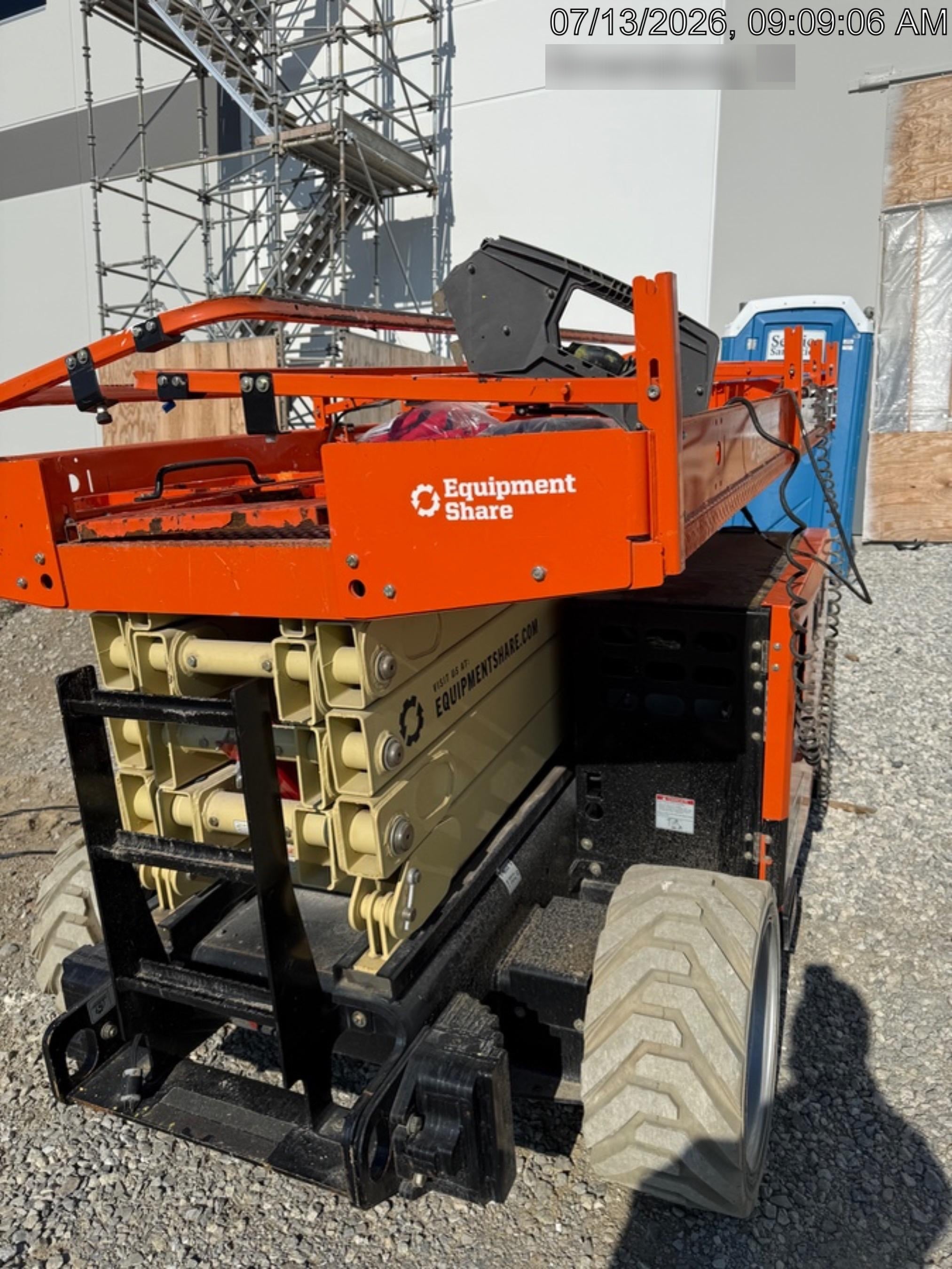 2022 JLG ERT4069