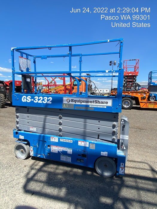 2020 Genie GS-3232 Standard, Folding half height swing gate, 800W Inverter