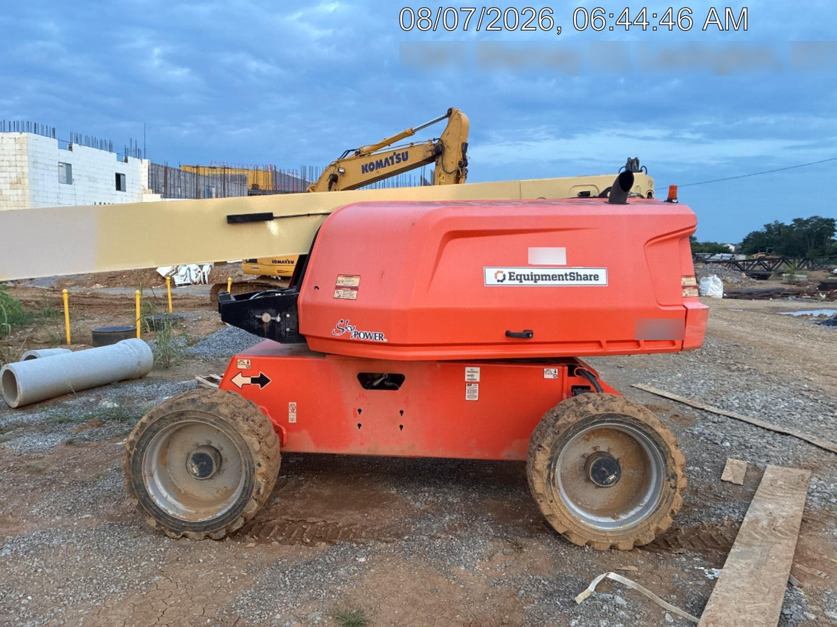 2019 JLG 660SJ