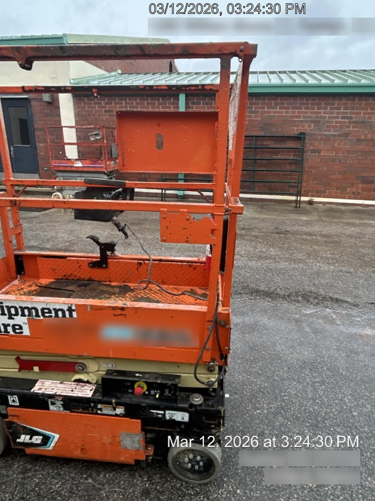 2022 JLG ES1330L