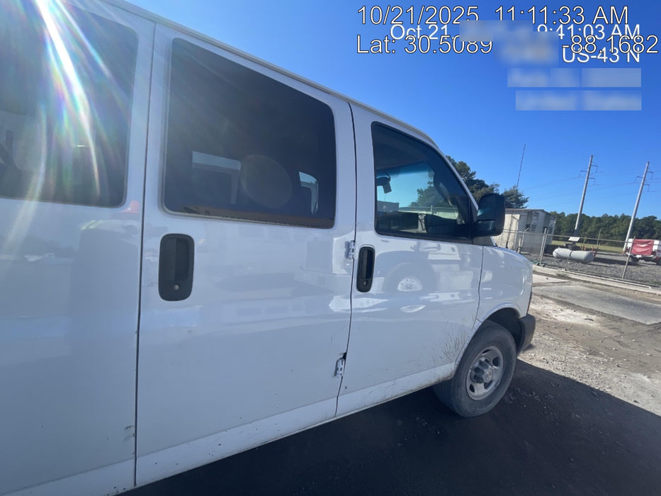 2023 CHEVROLET Express Van - Rental