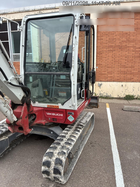 2022 TAKEUCHI TB235-2CR