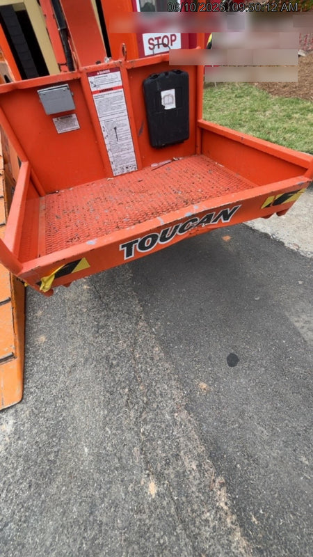 2022 JLG 26E