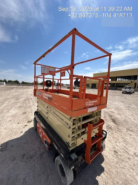 2022 JLG ES3246