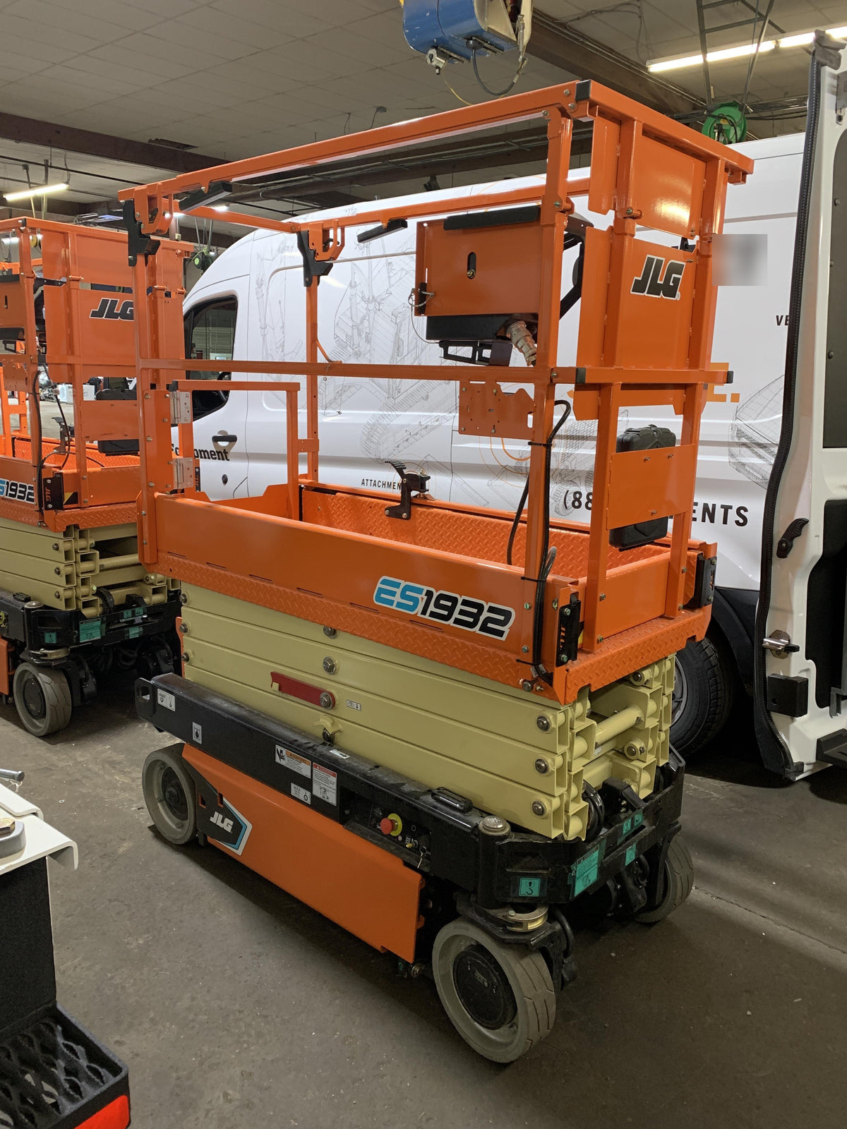 2022 JLG ES1932