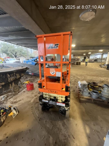 2021 JLG ES1330L