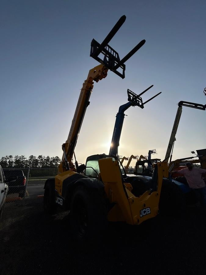 2025 JCB 510-56