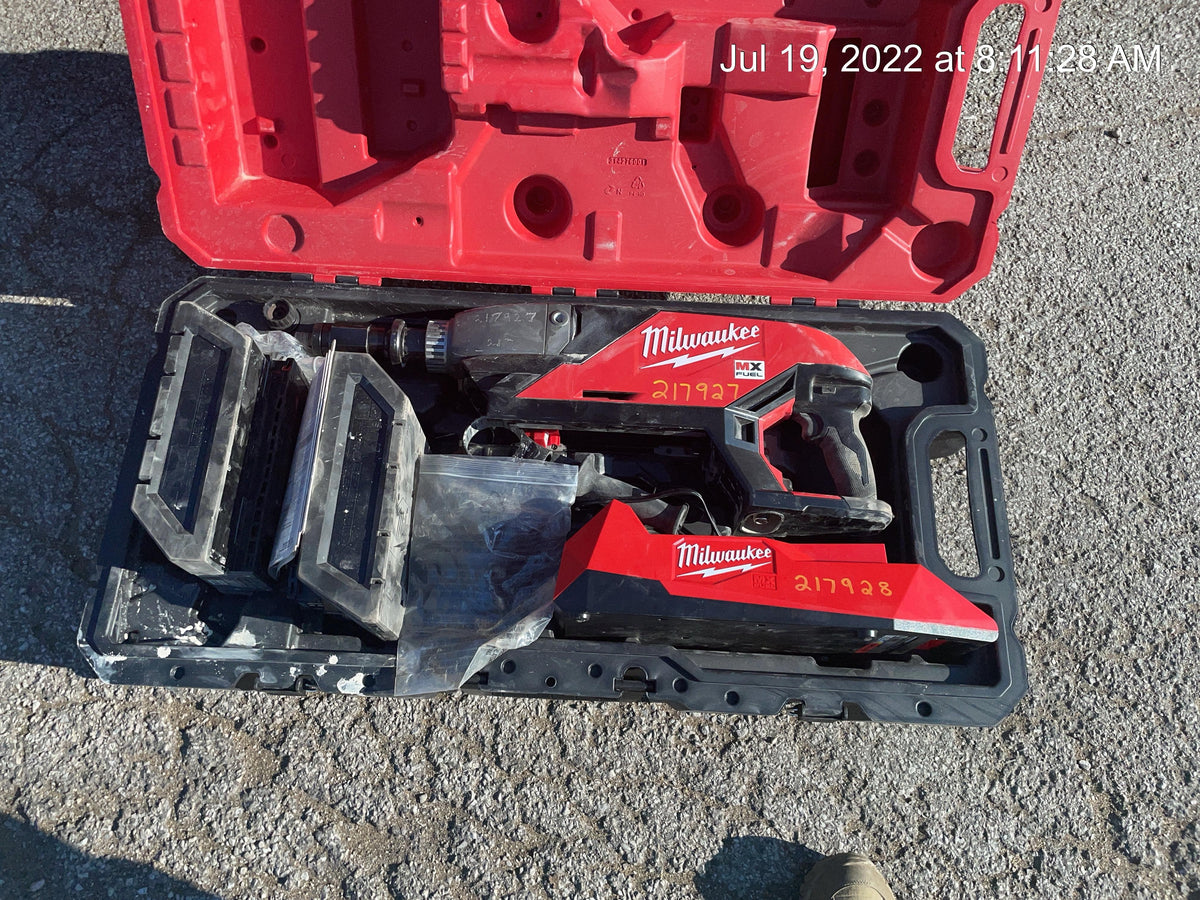2022 MILWAUKEE MXF301-2CXS