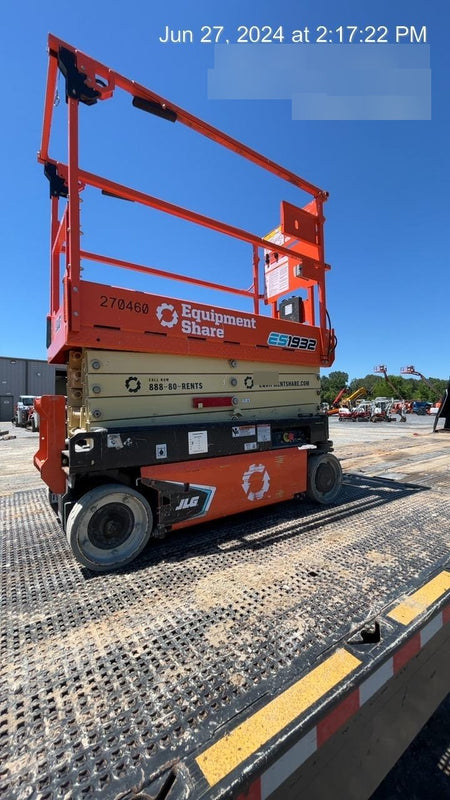 2022 JLG ES1932
