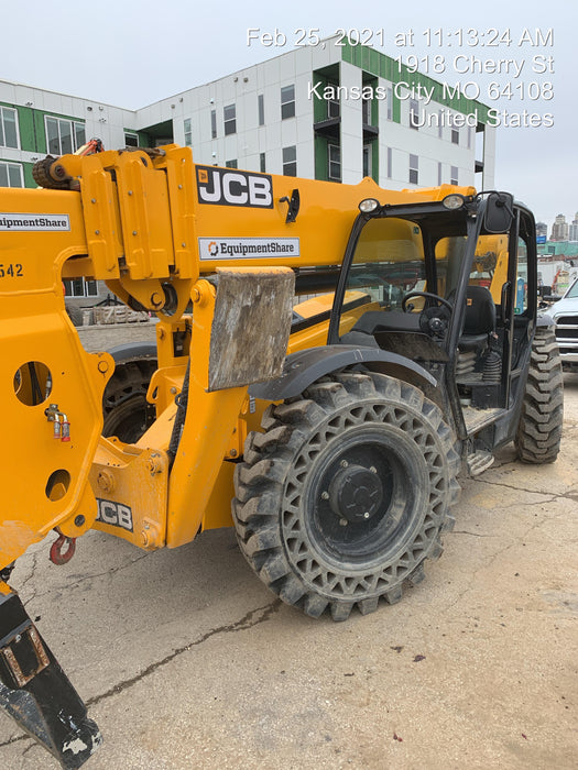 2019 JCB 510-56 Open ROPS, 74 HP, Solid Tires, Worklights, Beacon, Aux Hydraulics, Lifting Eye 72" Carriage/60" Forks