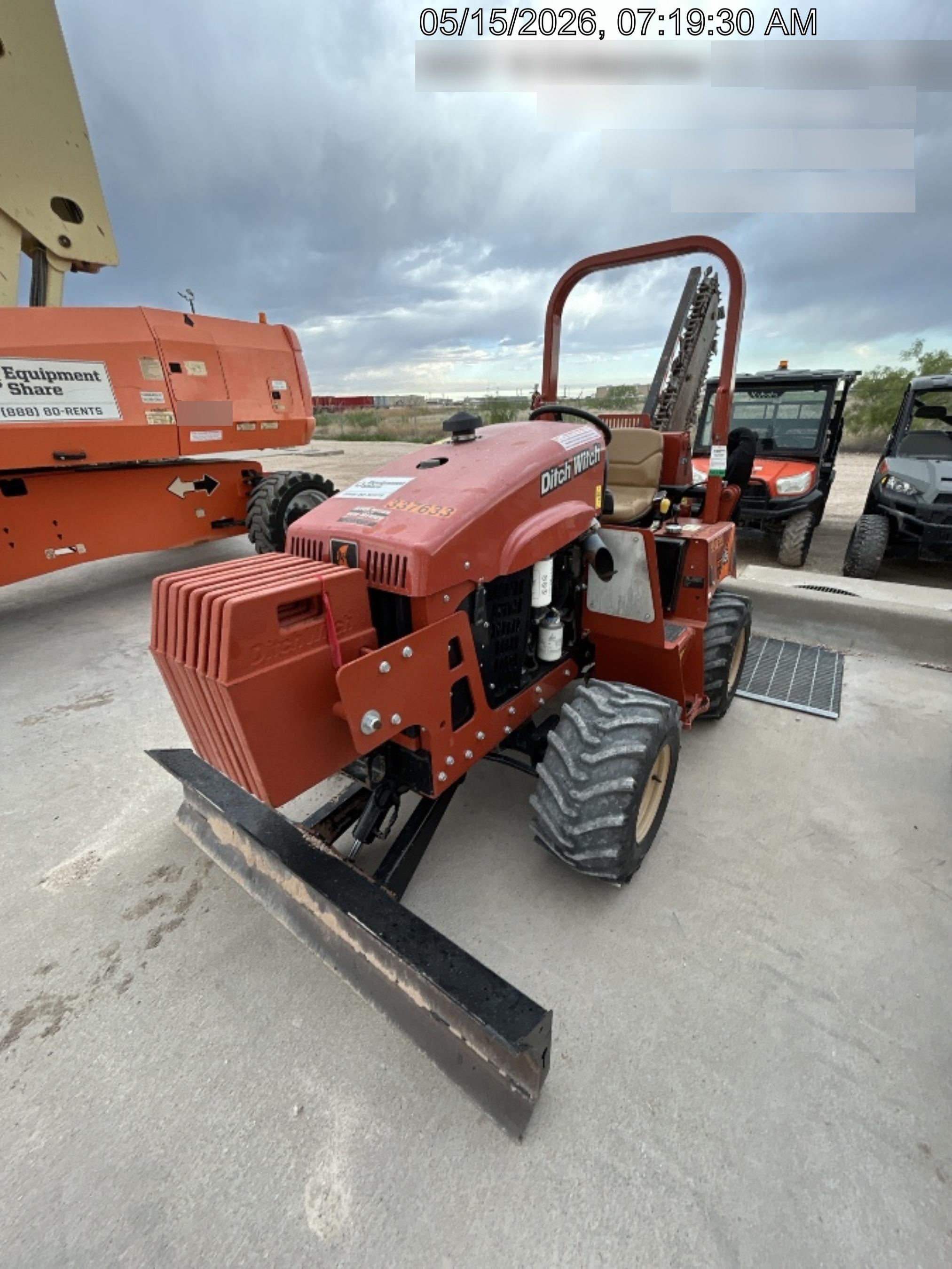 2023 DITCH WITCH RT45A