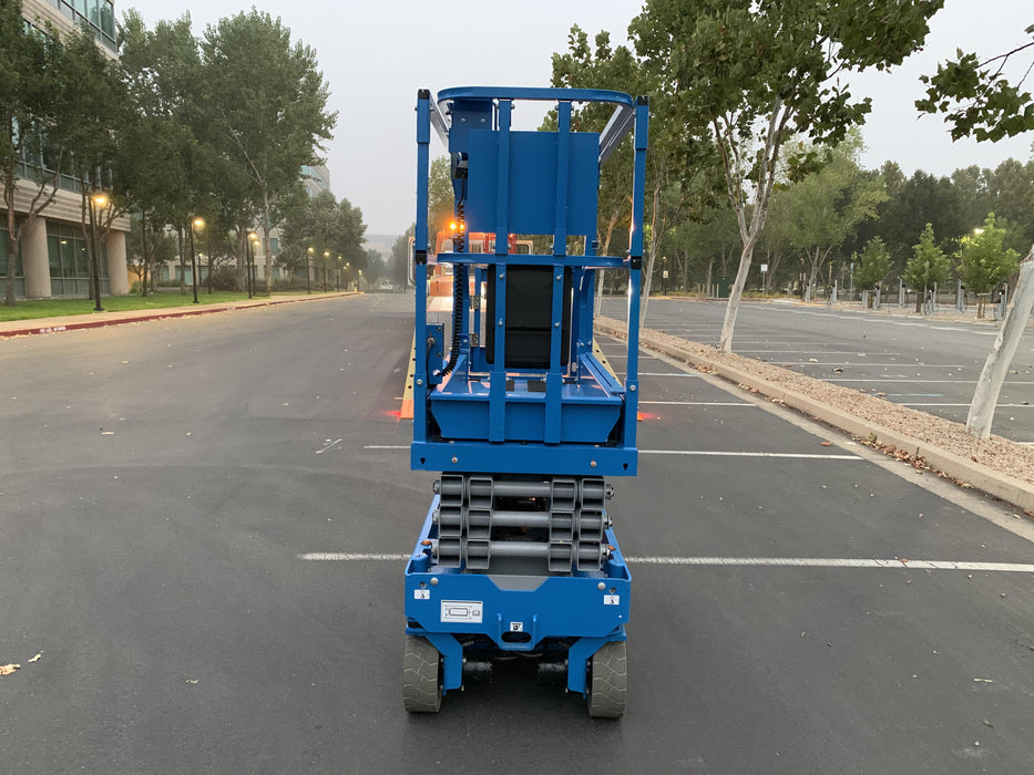 2020 Genie GS-1930 Solid Non Marking Tires, Beacon, Folding rails with half height swing gate, 800W Inverter
