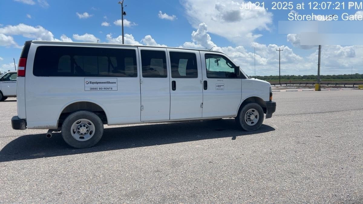 2023 CHEVROLET Express Van - Rental