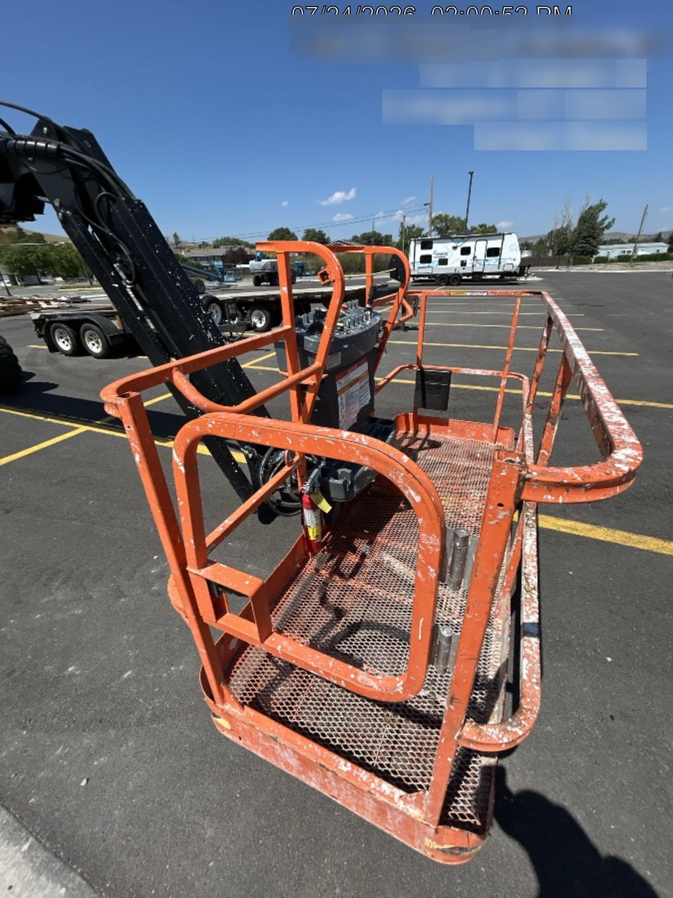 2023 JLG 660SJ