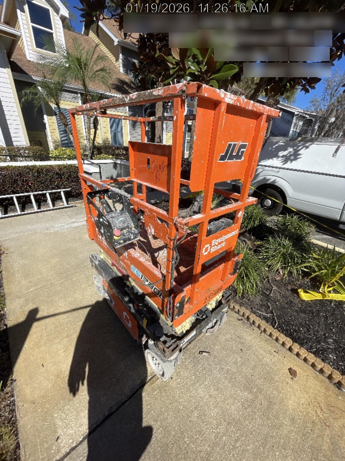 2022 JLG ES1330L