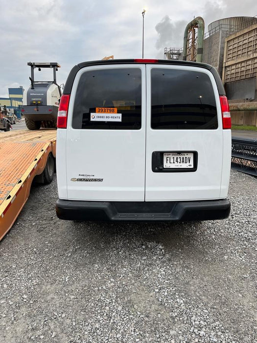 2023 CHEVROLET Express Van - Rental