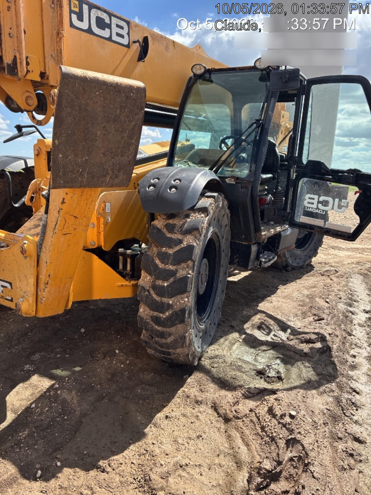 2019 JCB 512-56 Enclosed Cab, 109 HP, Solid Tires, Worklights, Beacon, Aux Hydraulics, Lifting Eye w/60" Carriage/60" Forks