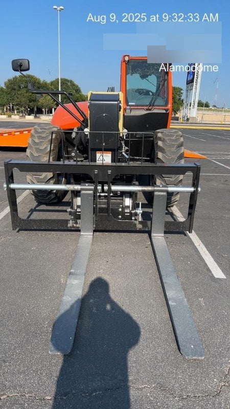 2025 JLG 1732