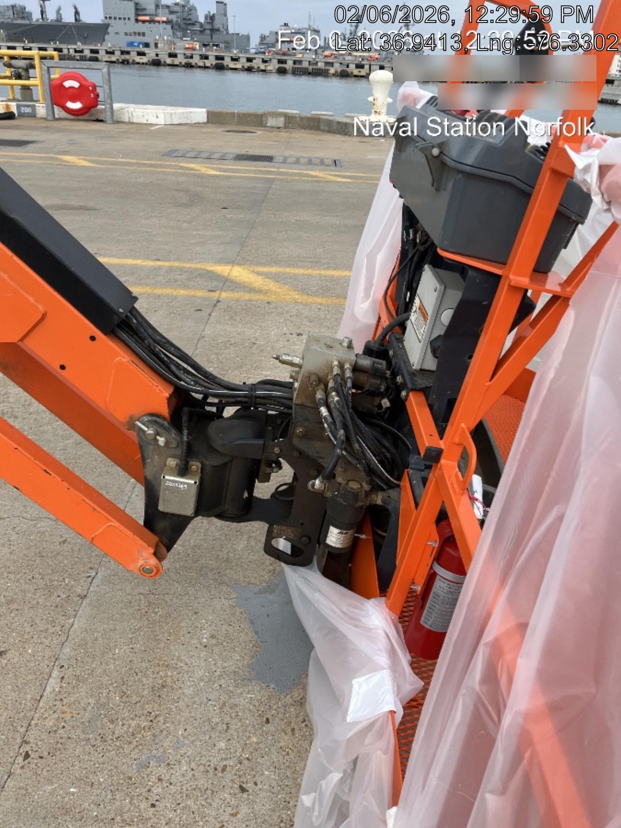 2022 JLG 860SJ