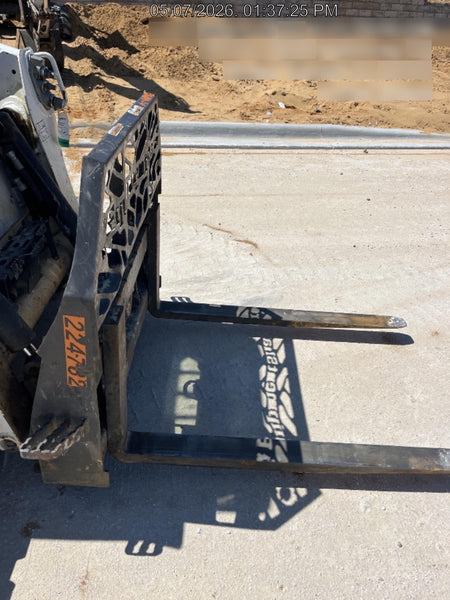 2022 PALADIN 48" Pallet Forks - Paladin
