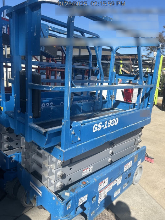 2019 Genie GS-1930 Half Height Swing Gate, 800W Inverter