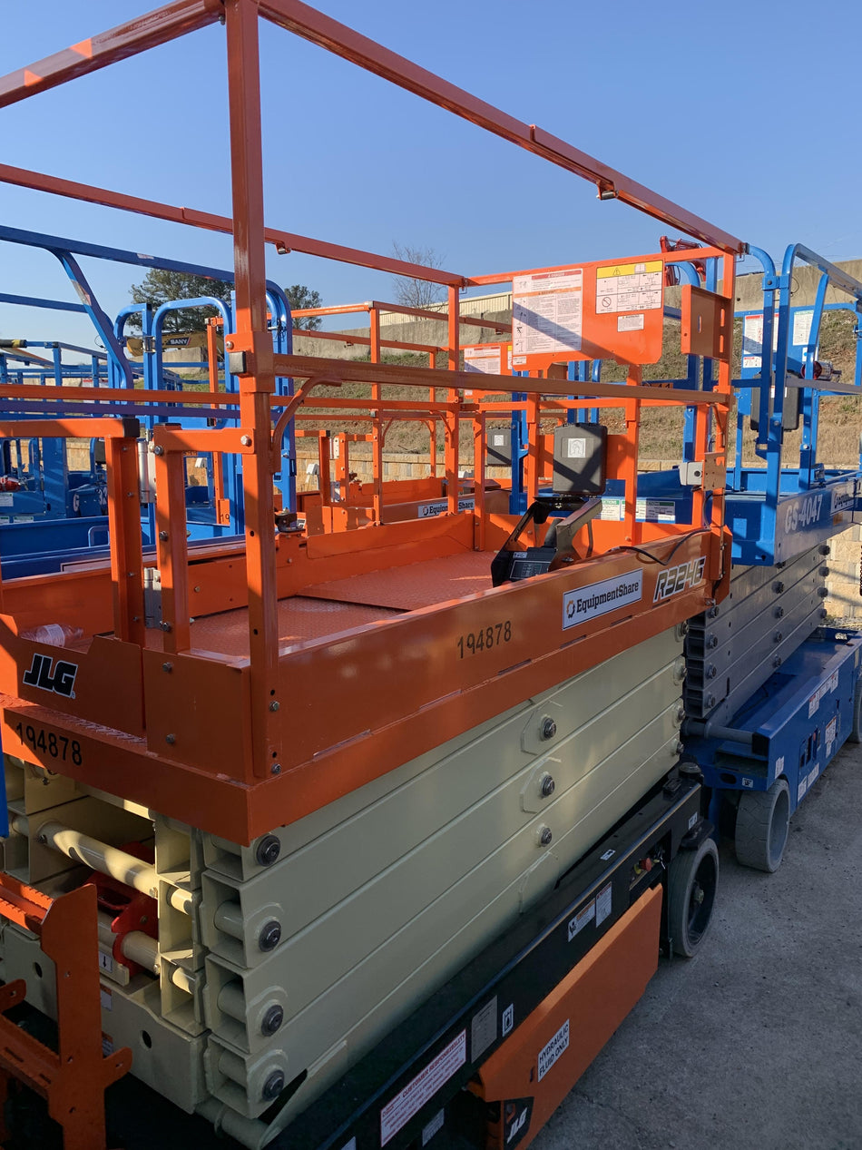 2021 JLG R3246