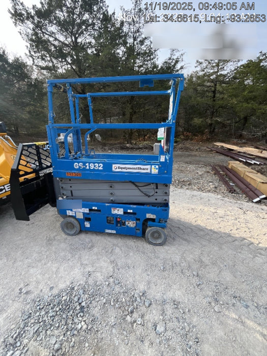 2021 GENIE GS-1932