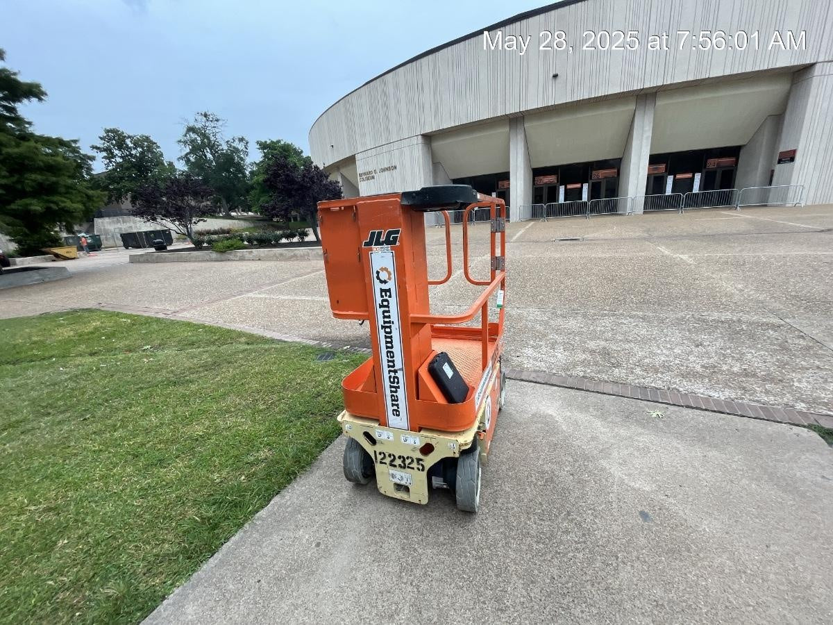 2021 JLG 1230ES