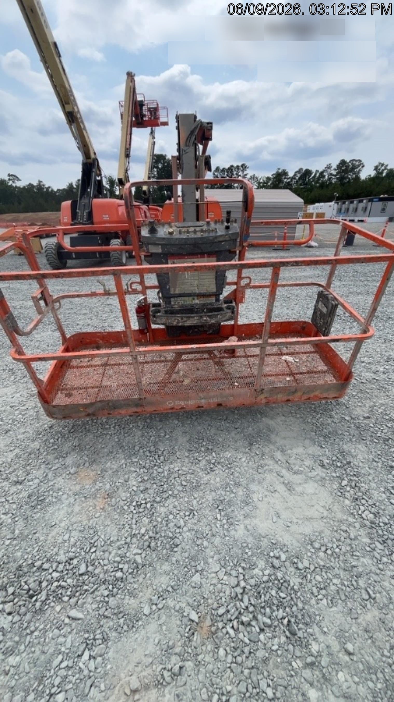 2022 JLG 860SJ