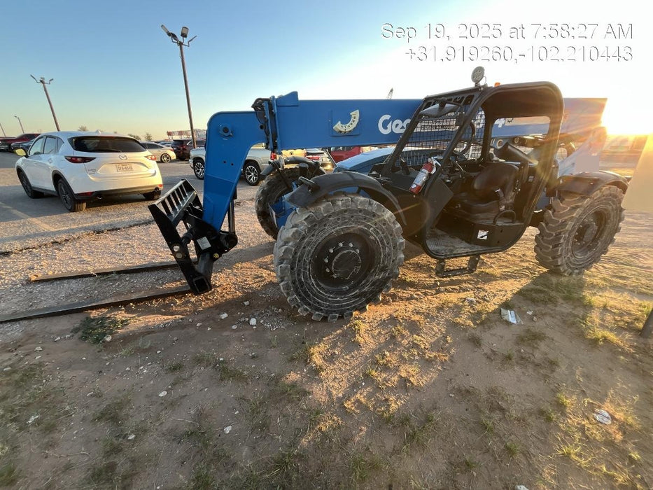 2018 Genie GTH-844 Genie GTH-844 w/Open ROPS, Solid Tires, beacon/work lights, 60" carriage/forks
