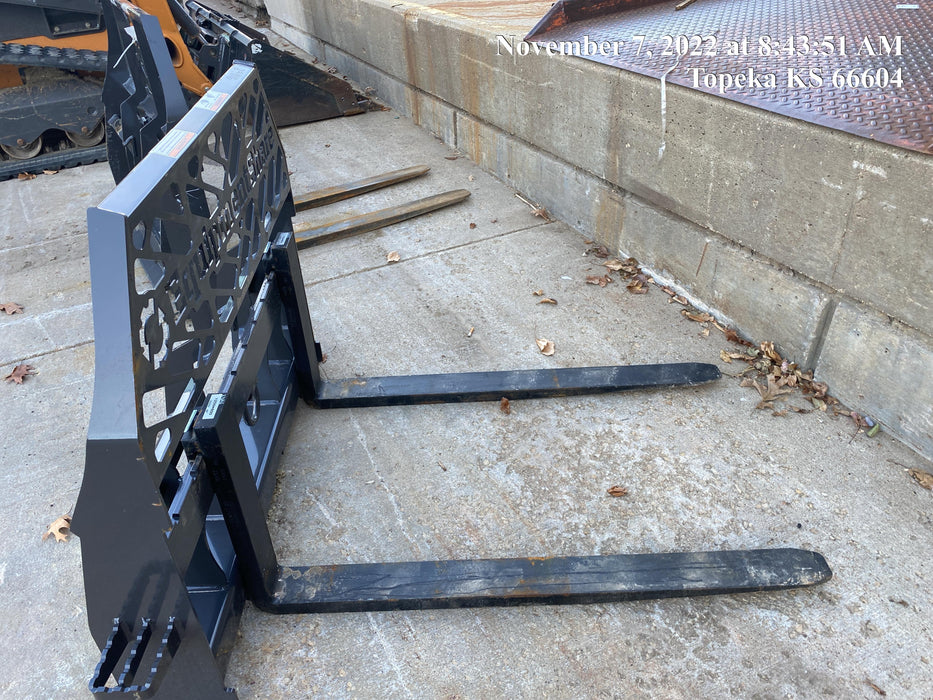2022 PALADIN 48" Pallet Forks - Paladin