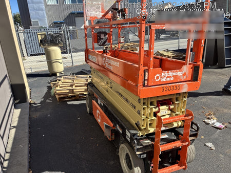 2023 JLG ES2632