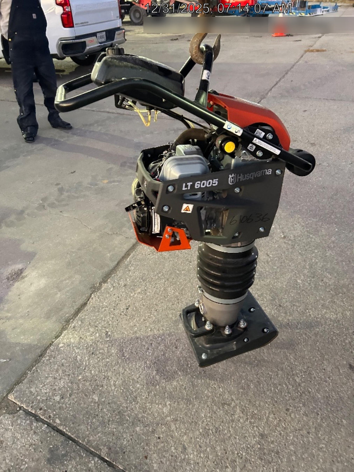2025 HUSQVARNA LT6005