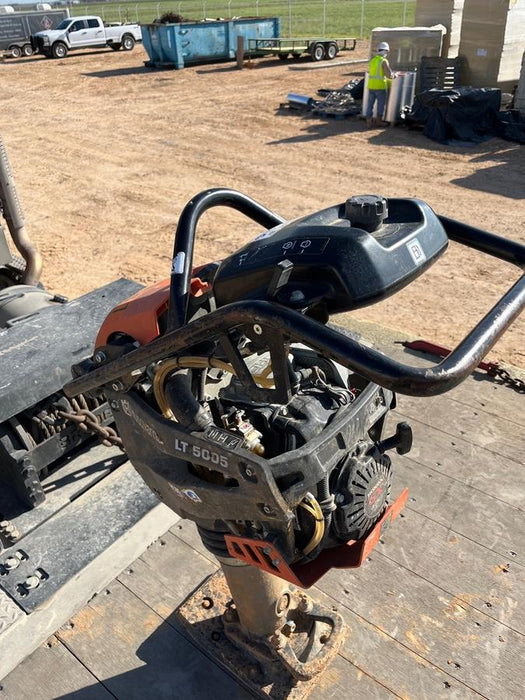 2024 HUSQVARNA LT5005