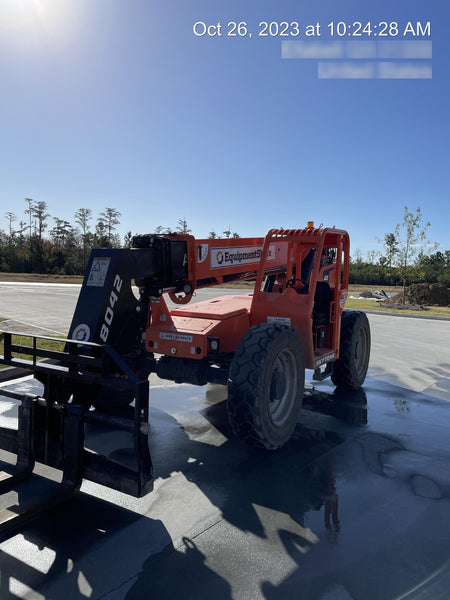 2022 SKYTRAK 8042