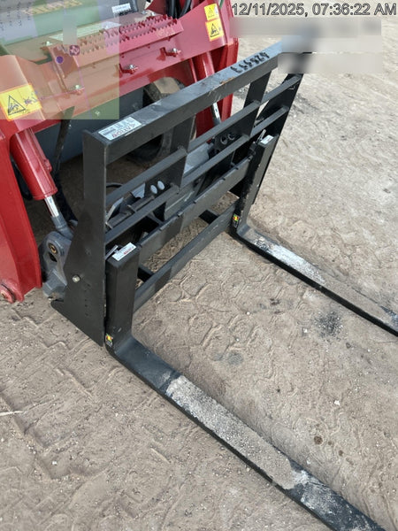 2025 ARROW MATERIAL HANDLING 48" Pallet Forks - Arrow