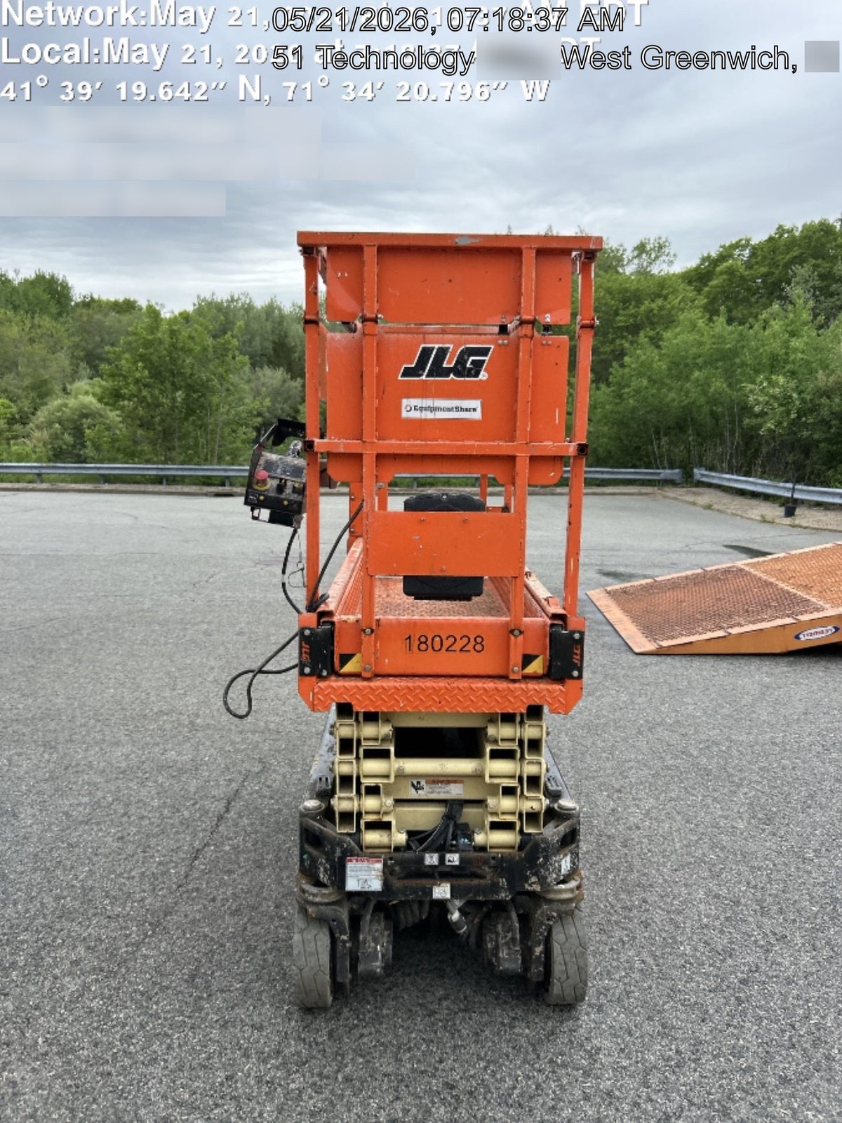 2021 JLG ES1932