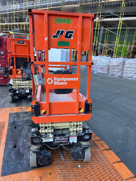 2022 JLG ES1330L