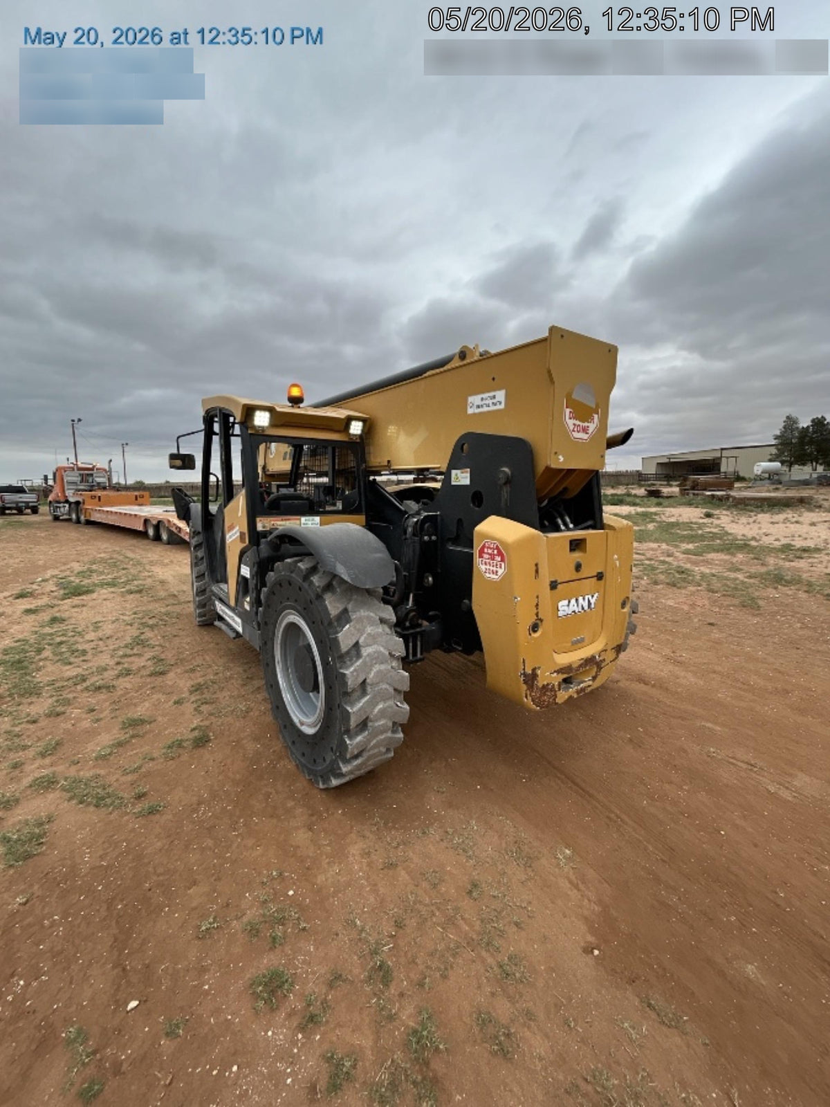 2022 SANY STH1056