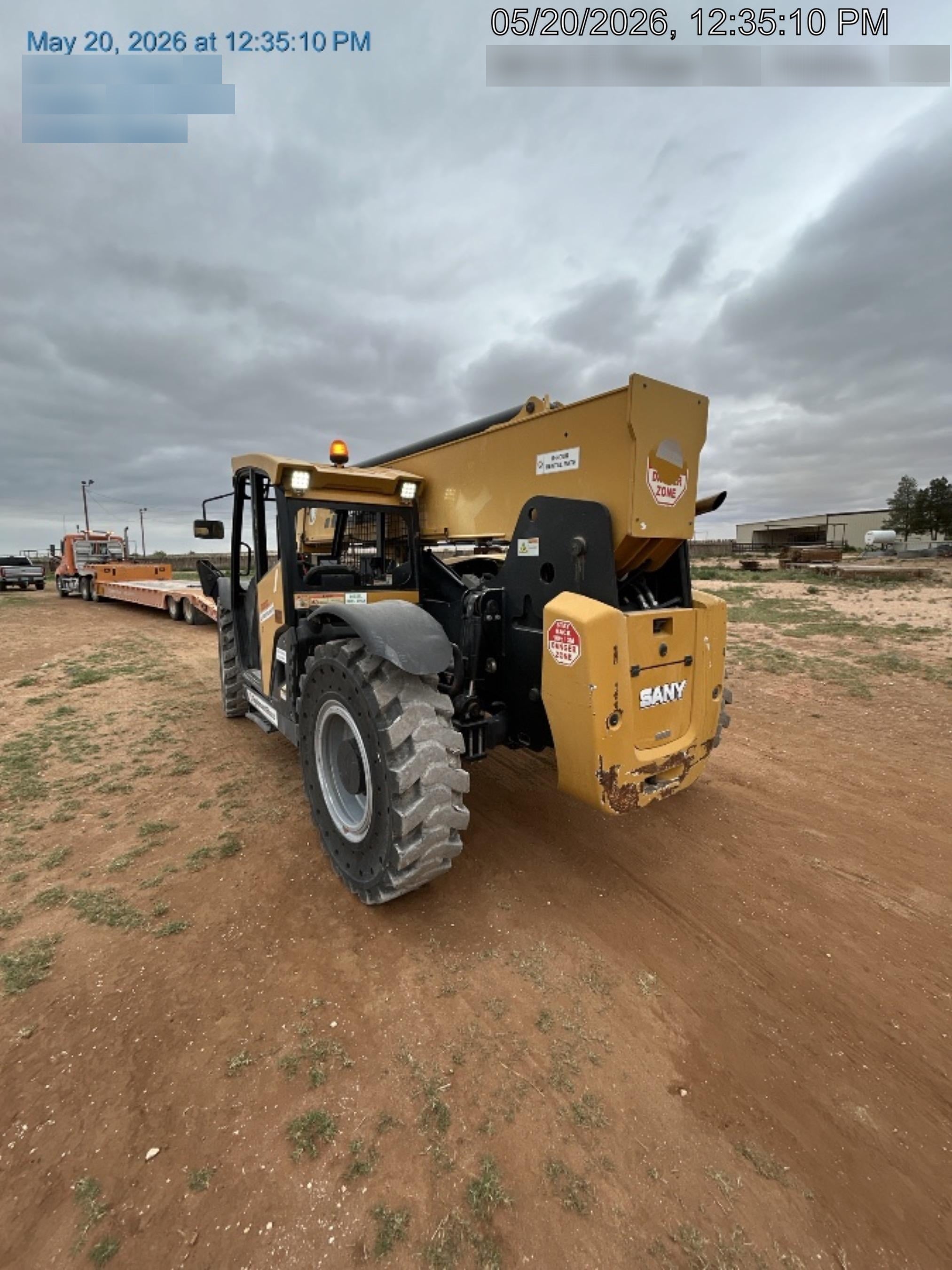 2022 SANY STH1056