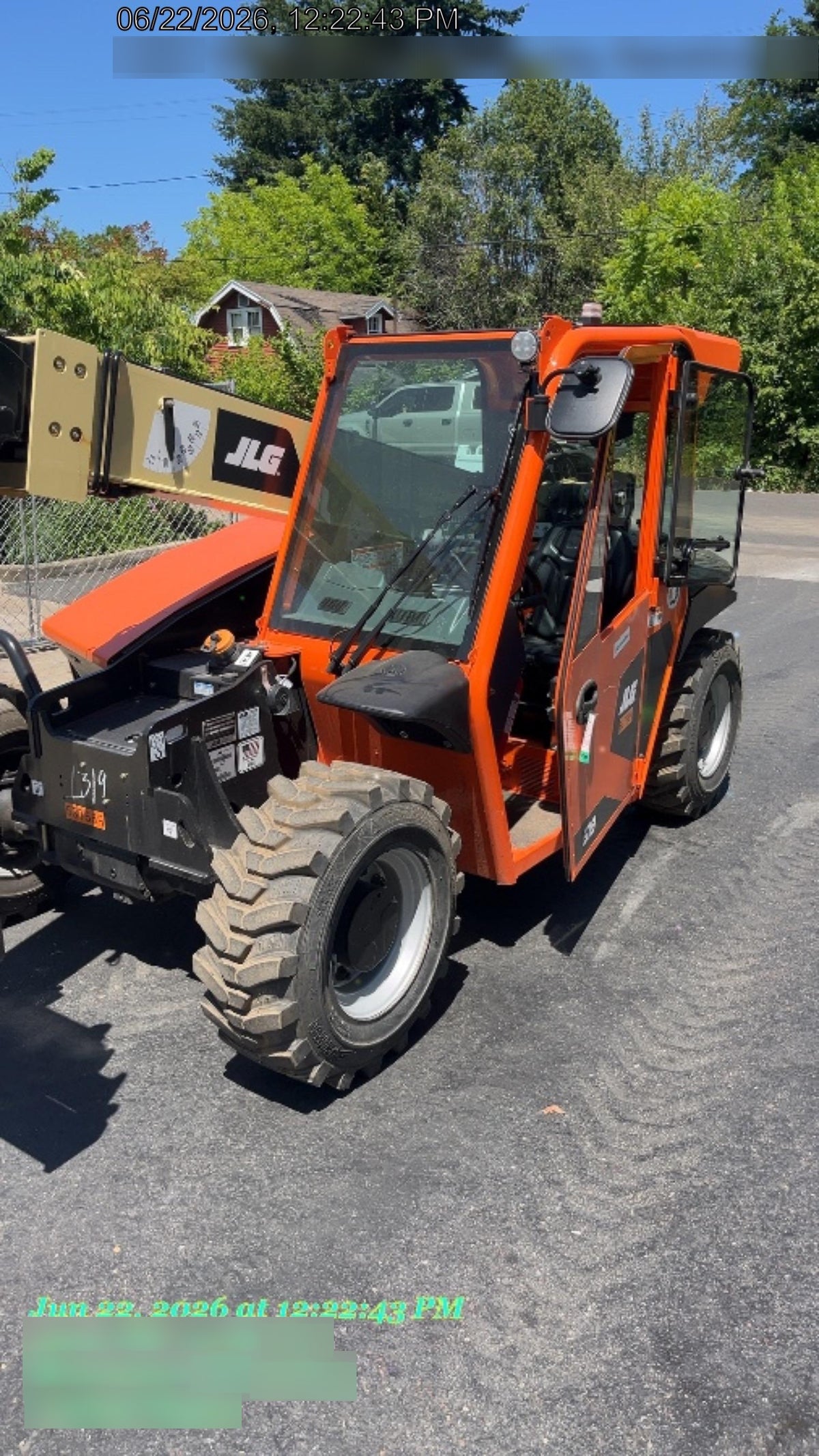 2025 JLG 519