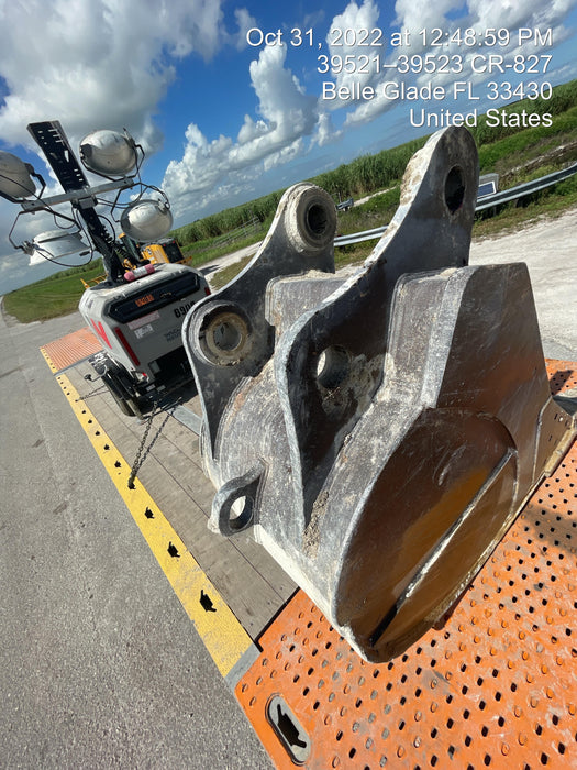 2017 CASE 36" Bucket - Case