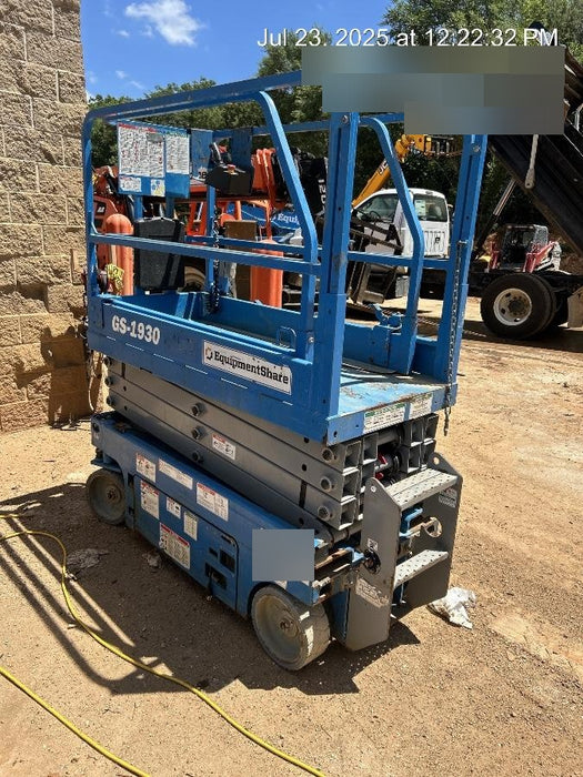 2019 Genie GS-1930 Fixed rails with chain Entry