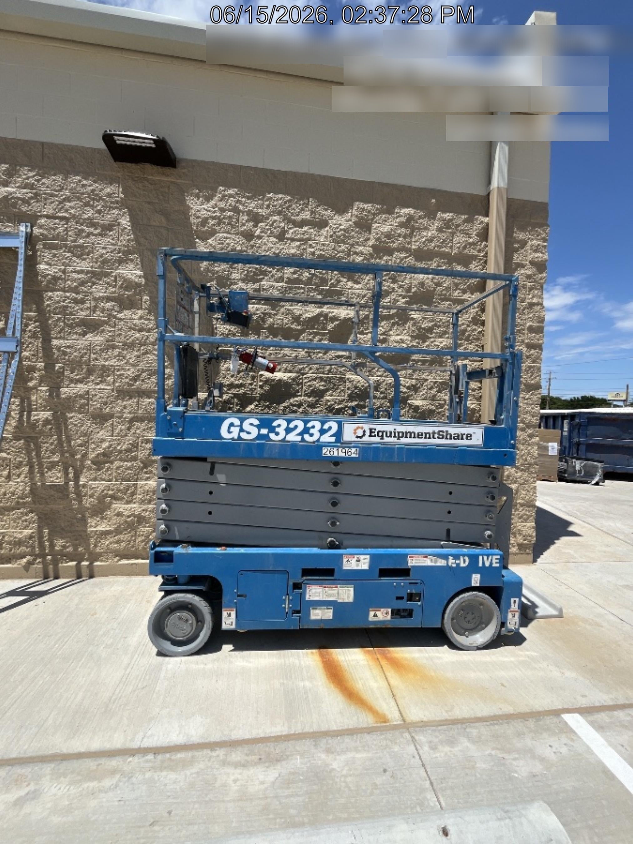 2022 GENIE GS-3232