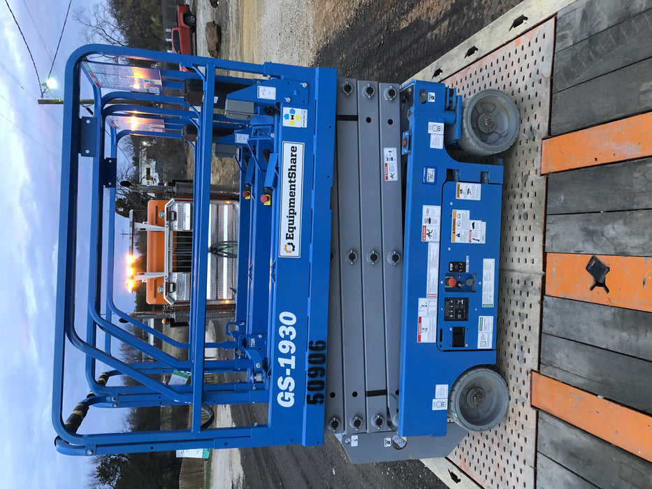 2019 Genie GS-1930 Fixed Rails with Chain Entry