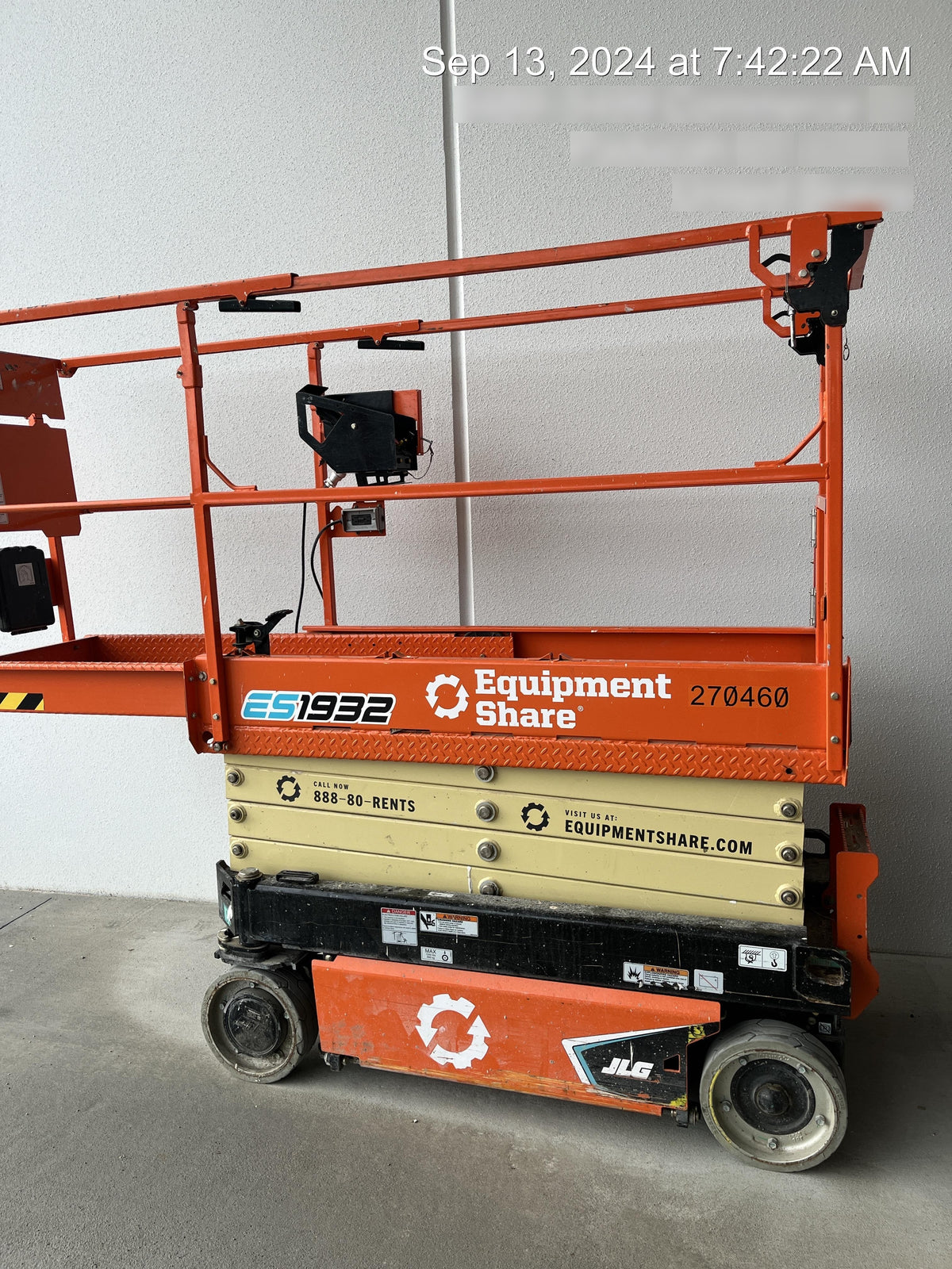 2022 JLG ES1932