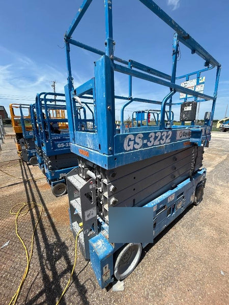 2022 GENIE GS-3232
