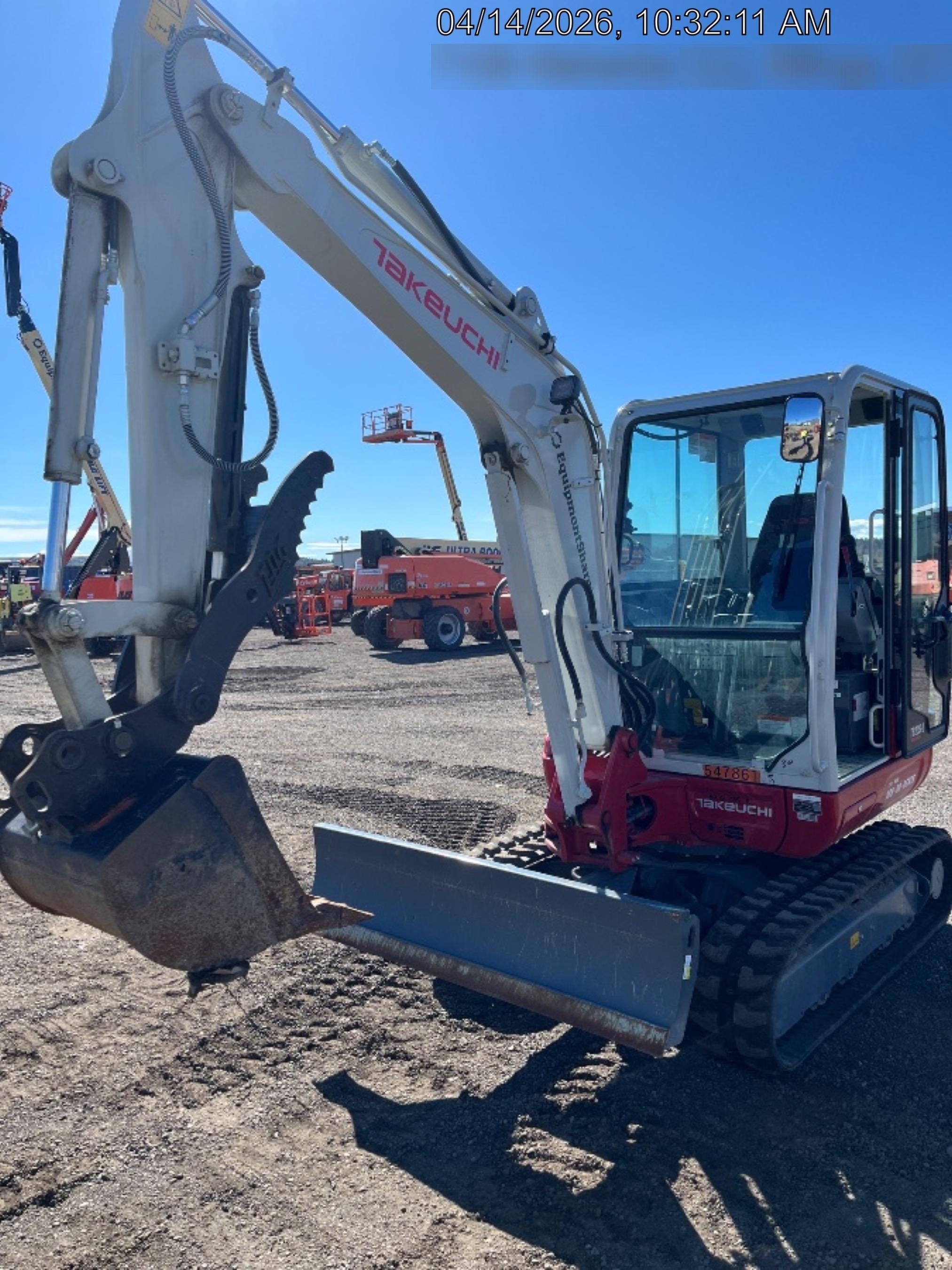 2025 TAKEUCHI TB235-2CR